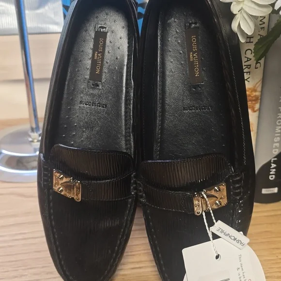 Louis Vuitton | Shoes | Louis Vuitton Black Leather Womens  display picture 3